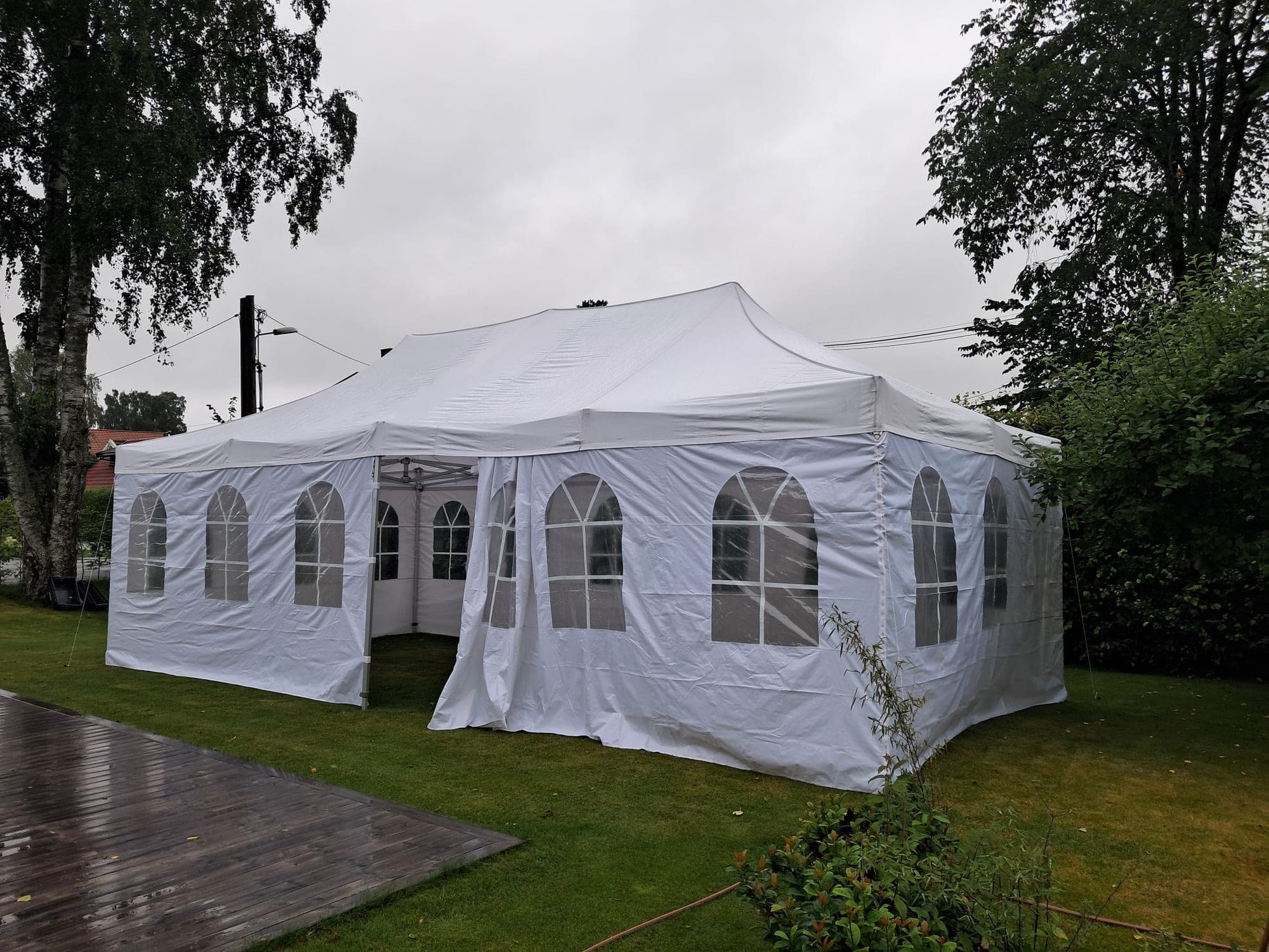 4,5 × 9 m party tent set up for an event – photo 5