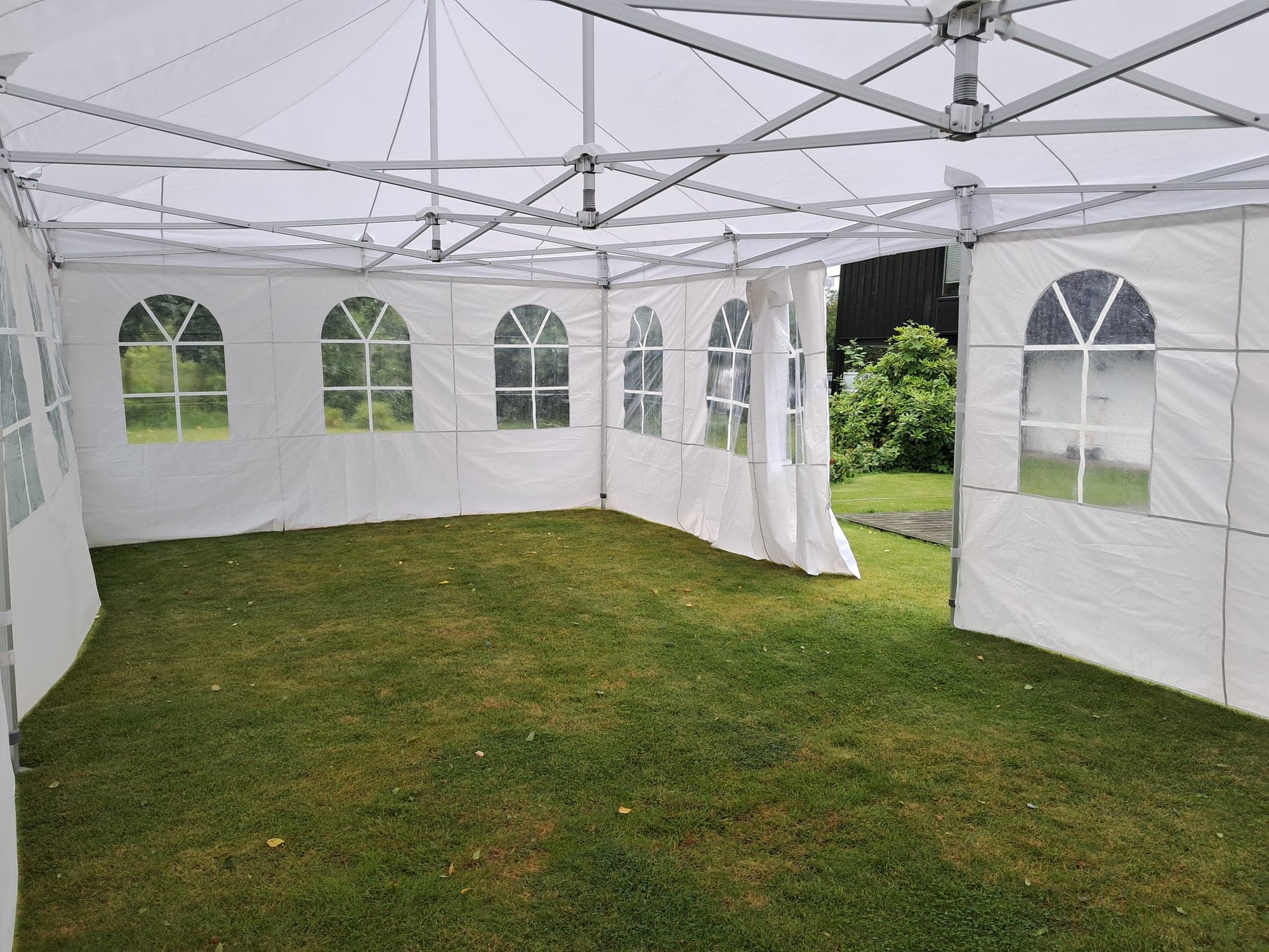 4,5 × 9 m party tent set up for an event – photo 8