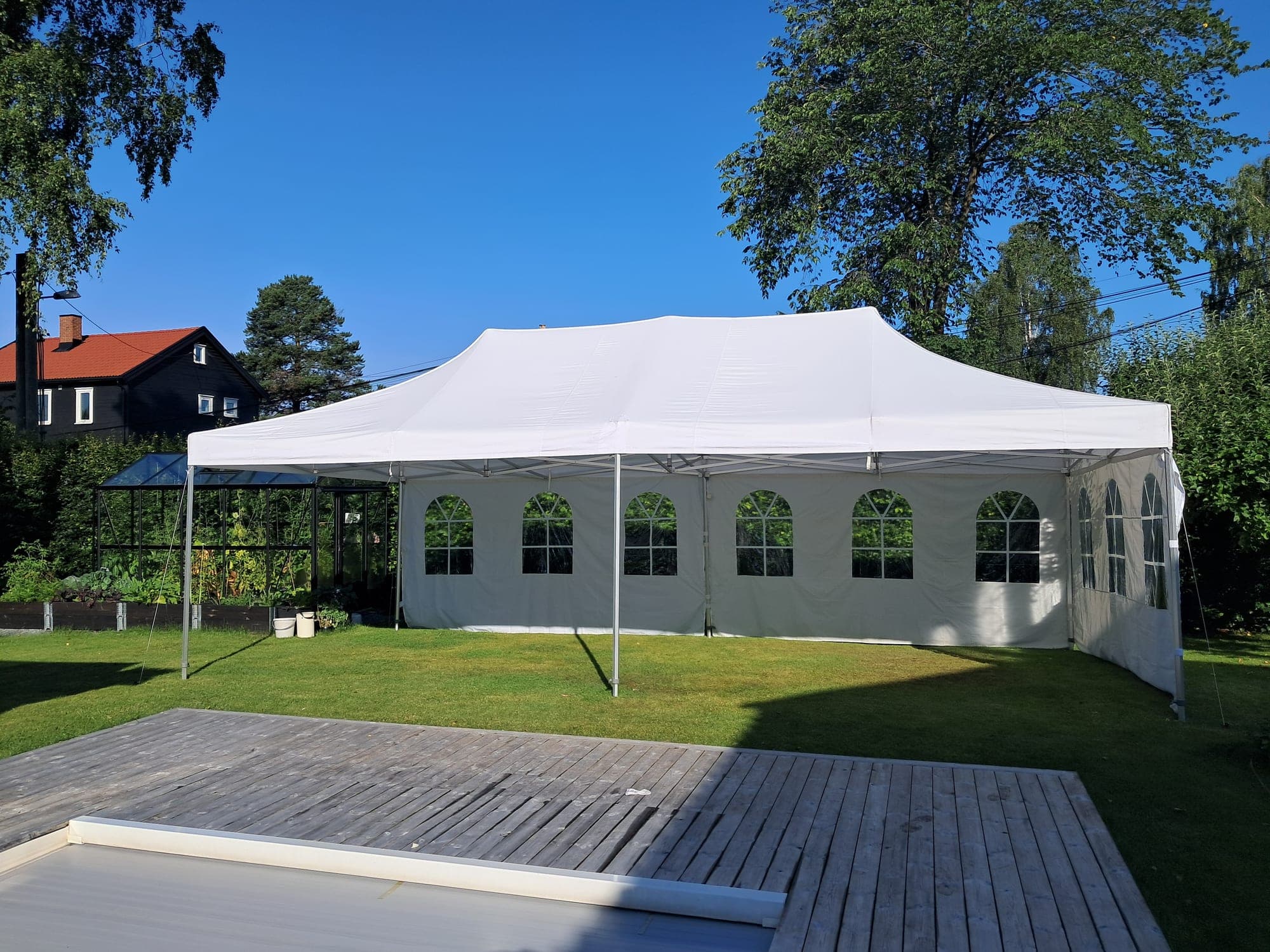 4,5 × 9 m party tent set up for an event – photo 15