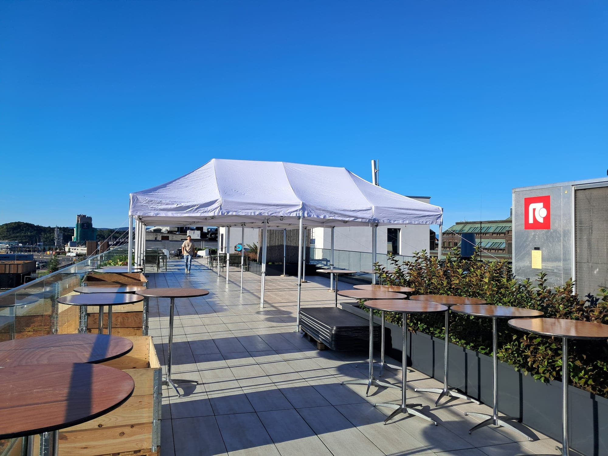 6 × 12 meter partytelt satt opp til arrangement – bilde 6