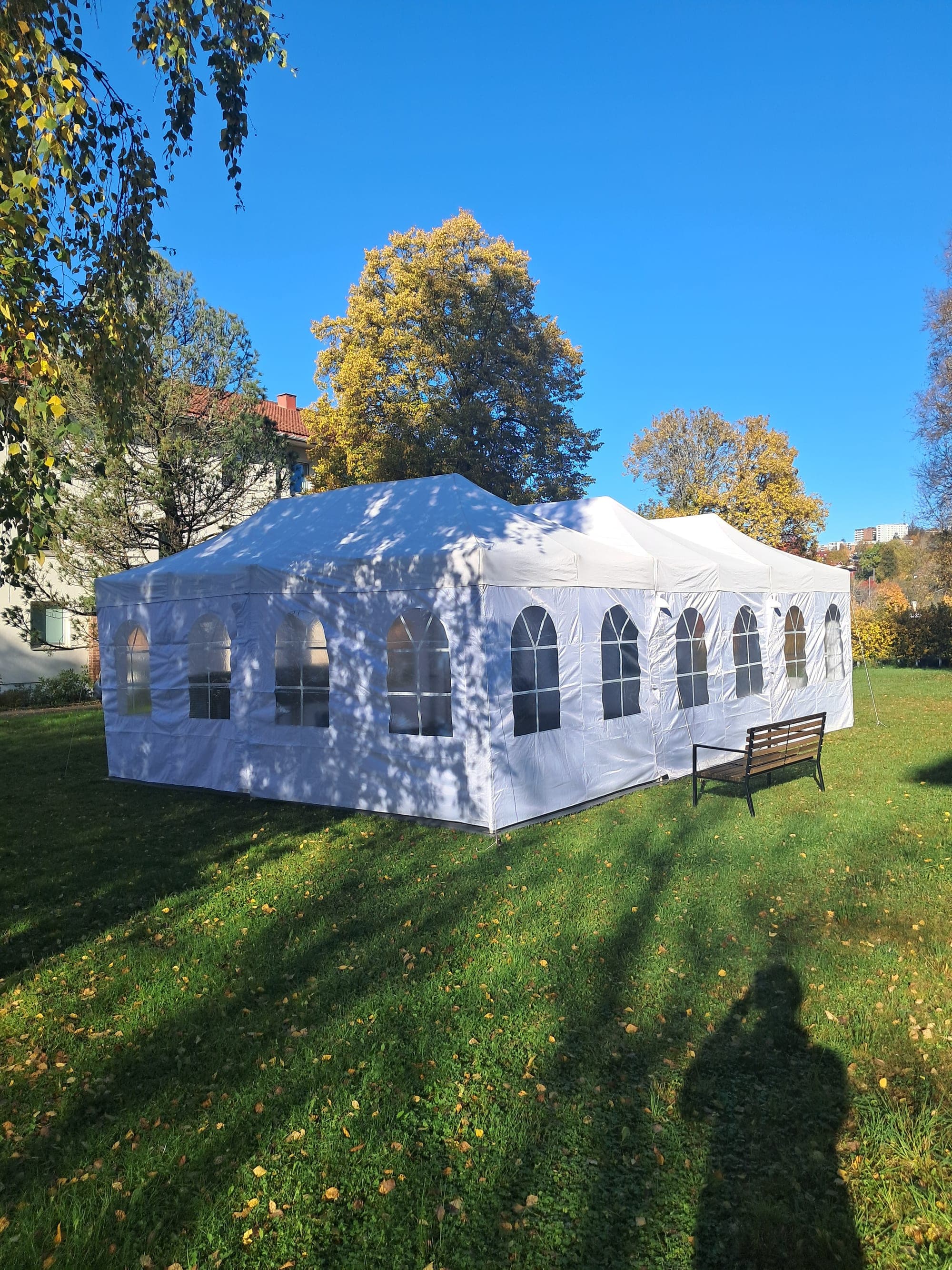 6 × 9 m party tent set up for an event – photo 4