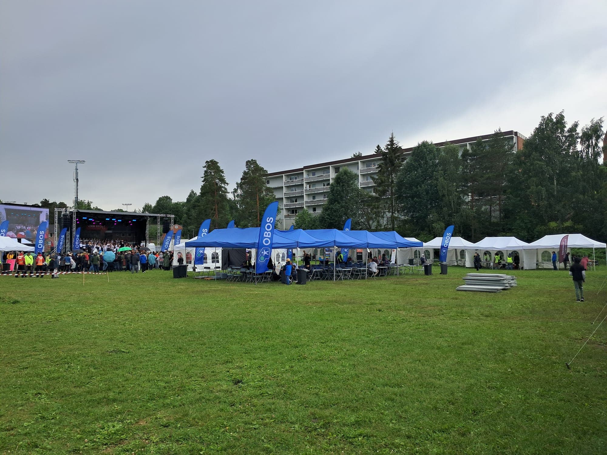 Partytelt på festival – bilde 2