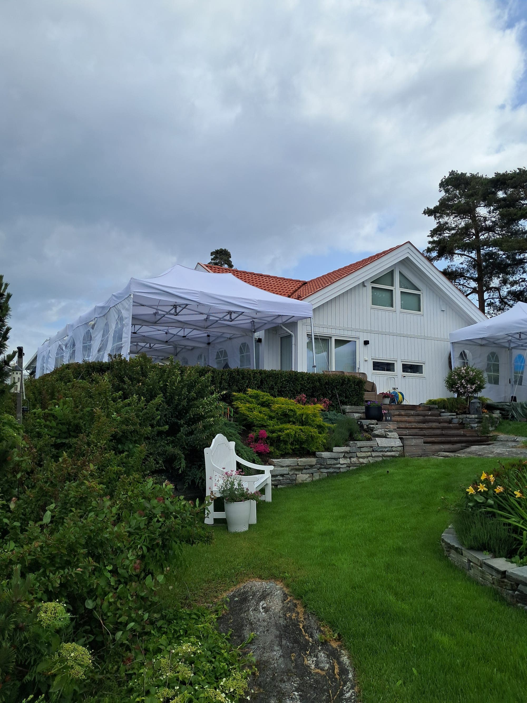 Partytelt levert til hytta – bilde 2
