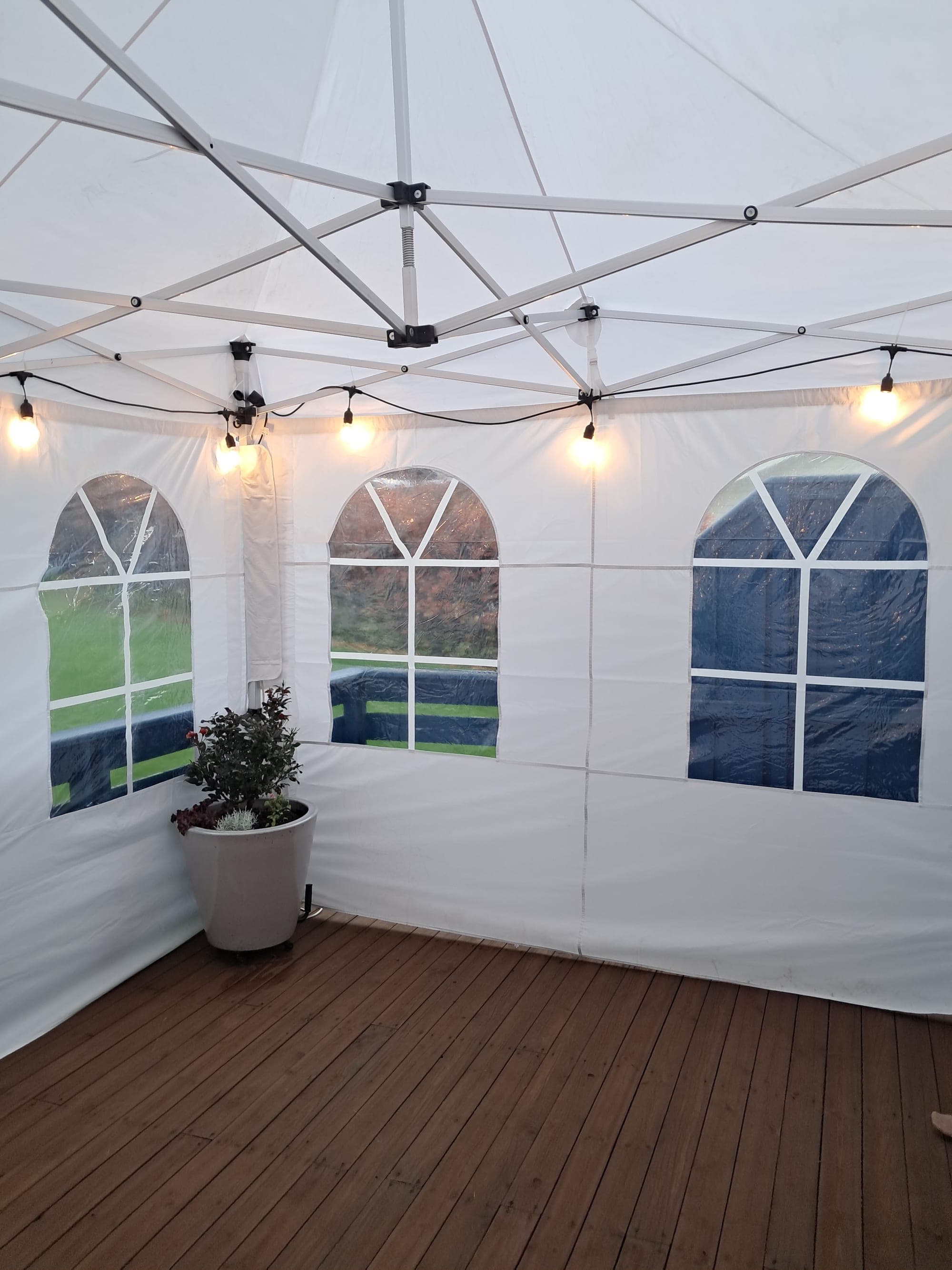 Lighting installed in a party tent – photo 2