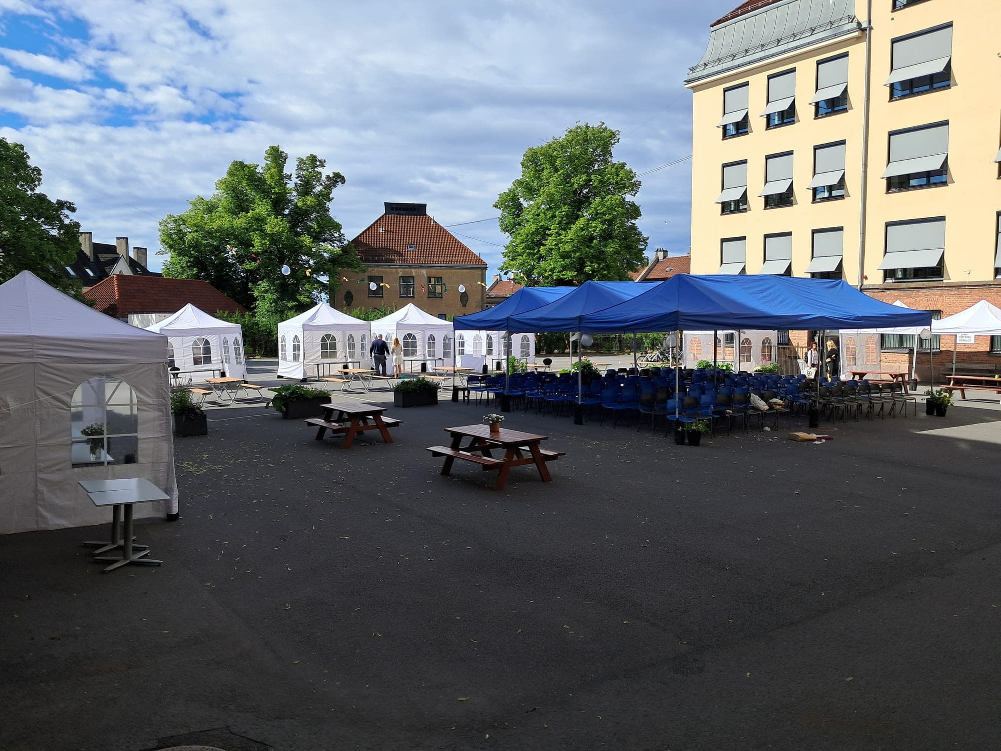 Partytelt til skoleavslutning – bilde 4